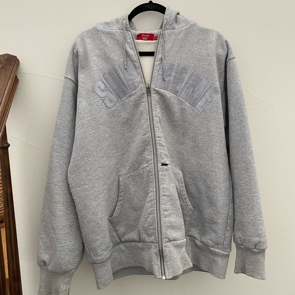 Supreme Arc Logo Thermal Zip Up Sweatshirt
Ash Grey - Picture 3 of 9